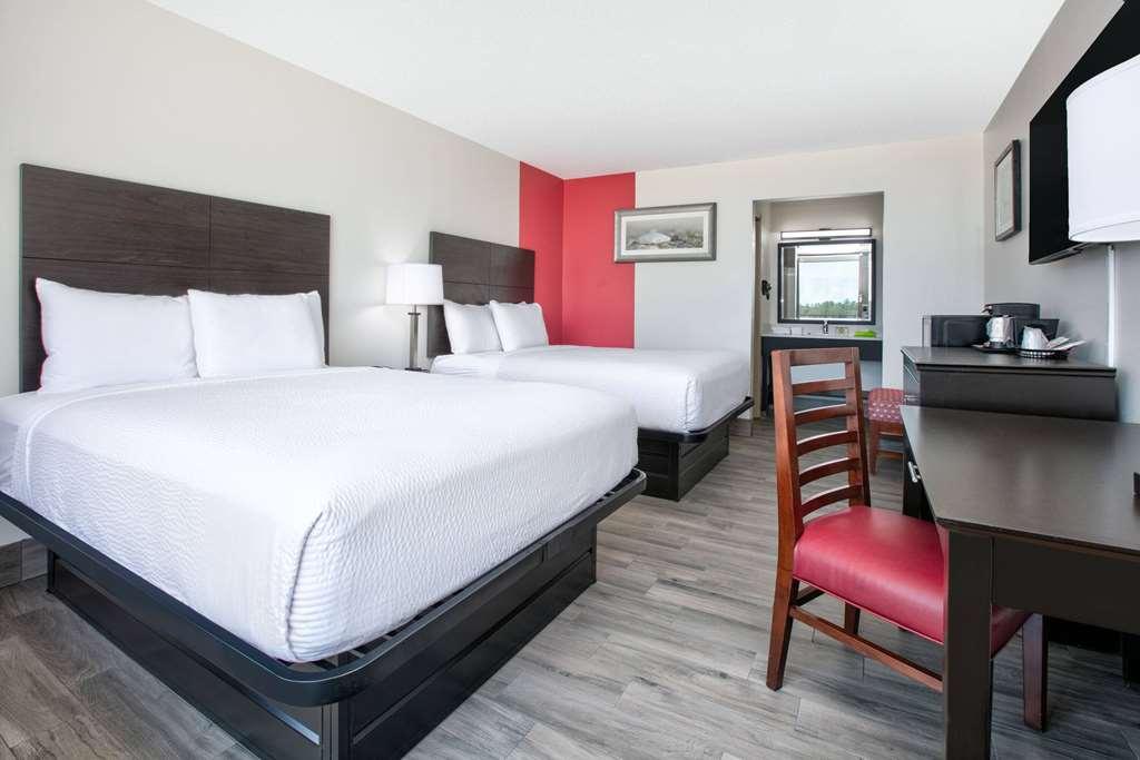 Ramada By Wyndham Gulfport I-10 2*