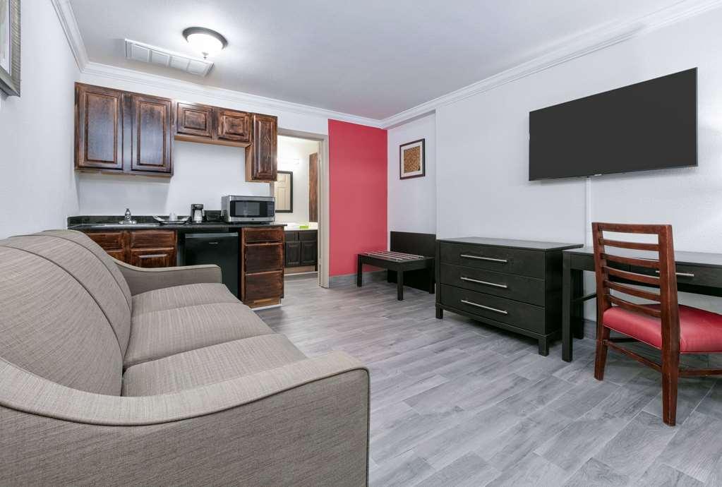 Ramada By Wyndham Gulfport I-10 Diamondhead