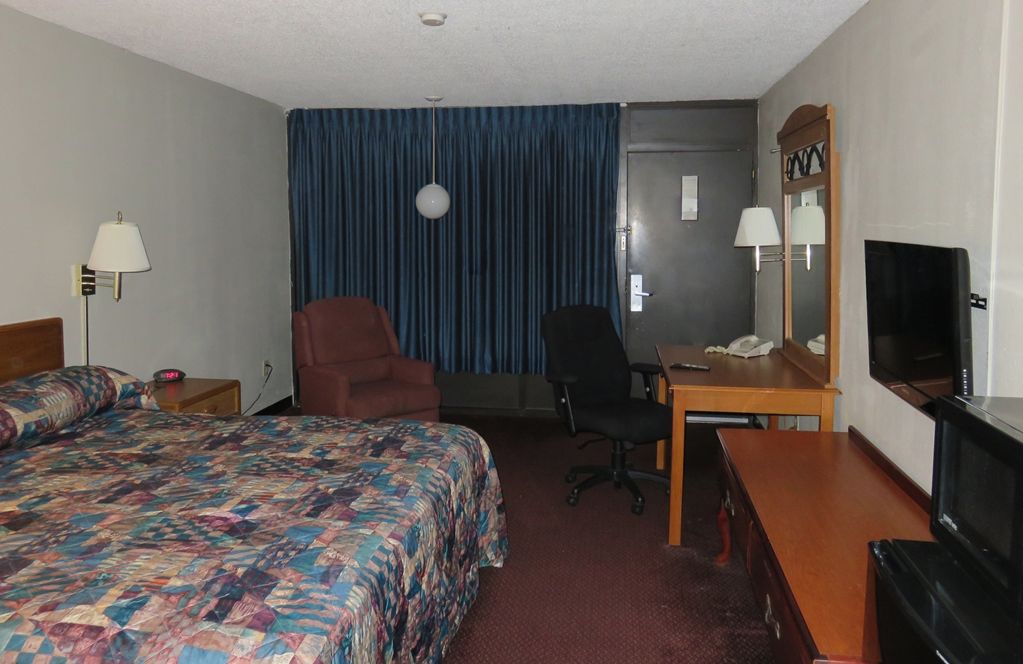 Ramada By Wyndham Gulfport I-10 Diamondhead